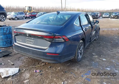 2024 Honda Accord Ex z USA, uszkodzony, nr VIN 1HGCY1F33RA057508